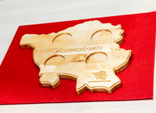 Lade das Bild in den Galerie-Viewer, Saarlandbrett aus Holz - Adventskranz "Atzventzkrantz"