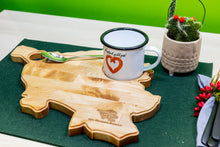 Lade das Bild in den Galerie-Viewer, Saarlandbrett aus Holz - Frühstücks Edition Löffel mit Tasse
