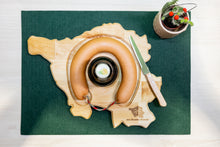Lade das Bild in den Galerie-Viewer, Saarlandbrett aus Holz - Lyoner & Stubbi Edition