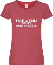 Lade das Bild in den Galerie-Viewer, Girly T-Shirt - Frau mit Grill